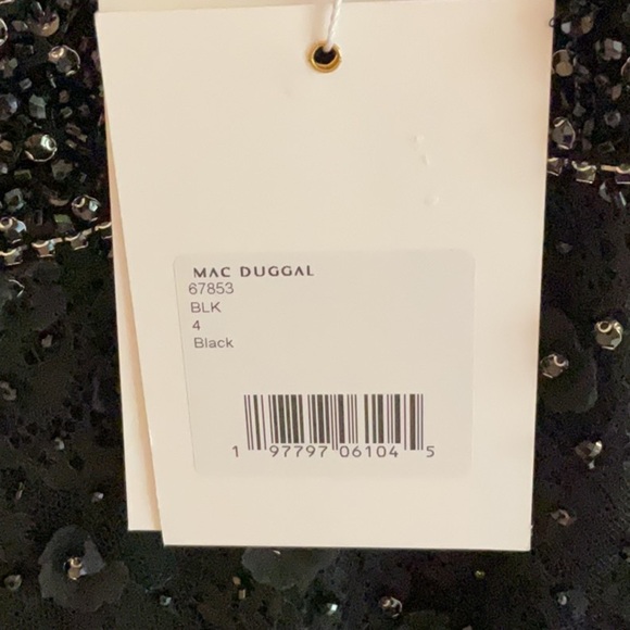 Mac Duggal - 3D Floral Applique Sleeveless Midi Dress - Picture 6 of 13